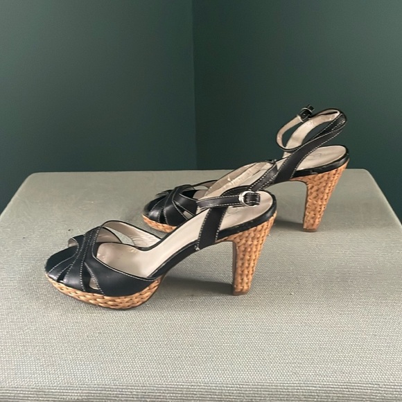 Ann Taylor Loft Black and wicker Tan Heels with Peep-Toe Design basket heal - Picture 6 of 11